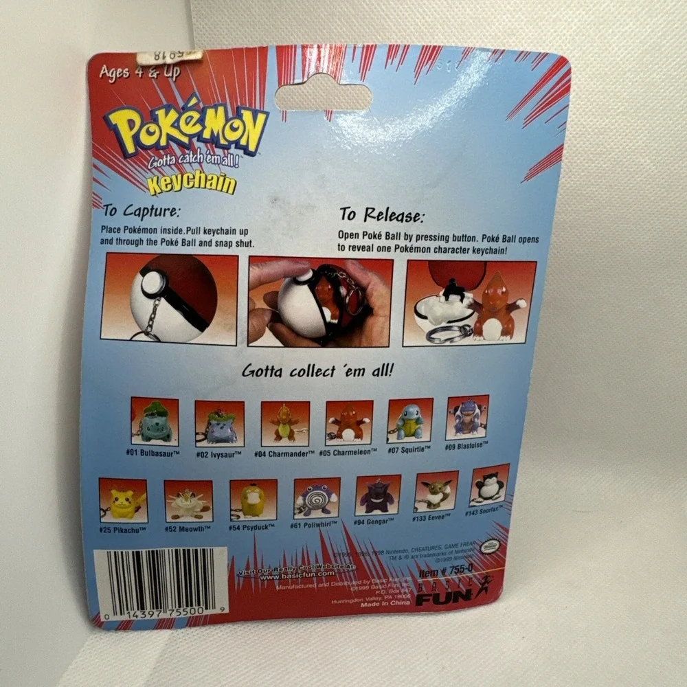 Pokemon Vintage Meowth Pokeball Keychain New 1999 Basic Fun 755-0 #52